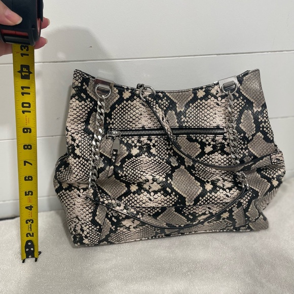 INC International
Concepts Trippii Chain Tote in snakeskin print - Picture 3 of 10